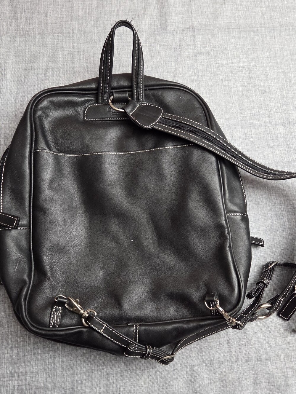 Daytimer Genuine Leather Black Backpack 14 X 13 X 3.5 Inches - Picture 5 of 16